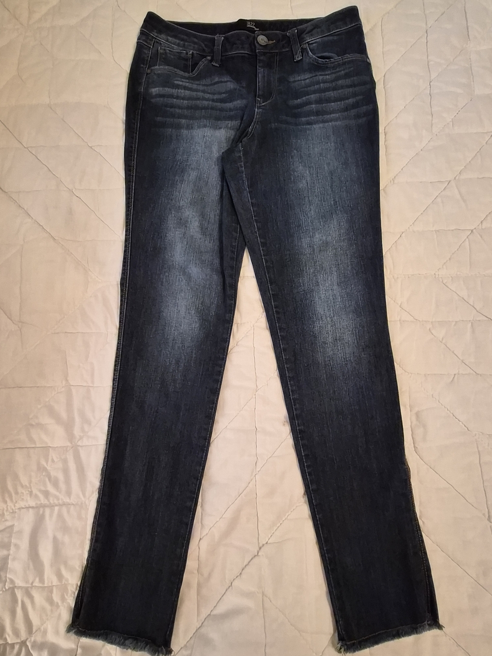 1822 Denim Mid-Rise Jeans- Size 8